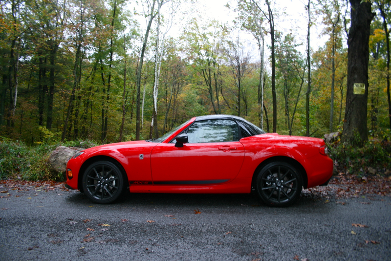 Illustration for article titled 2014 Mazda MX-5 Miata Club Edition: The Jalopnik Review